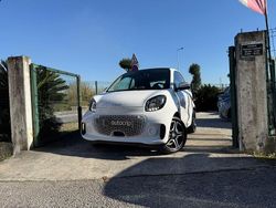 Branco Usado 2023 Smart ForTwo Electric Drive Passion Coupé | € 16.720 (Preço elevado)