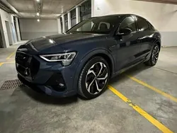Azul Usado 2022 Audi e-tron SUV | € 54.900