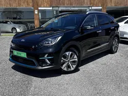 Cinza Usado 2022 Kia e-Niro SUV | € 23.900 (Bom preço)