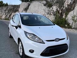 Branco Usado 2009 Ford Fiesta Citadino | € 4.000 (Bom preço)