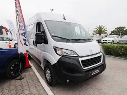 Branco Usado 2022 Peugeot Boxer Premium Van | € 20.700 (Preço justo)