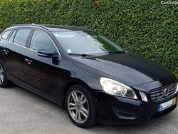 Preto Usado 2012 Volvo V60 Momentum Carrinha | € 10.950 (Preço justo)