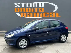 Azul Usado 2001 Peugeot 206 Citadino | € 3.750 (Preço justo)