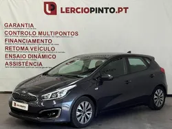 Cinza Usado 2018 Kia Ceed Turbo Sedan | € 14.750 (Preço justo)