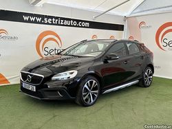 Preto Usado 2019 Volvo V40 Momentum Carrinha | € 20.750 (Preço elevado)