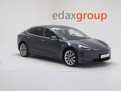 Cinzento Usado 2019 Tesla Model 3 Long Range Sedan | € 22.990 (Bom preço)