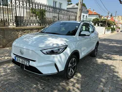 Branco Usado 2022 MG ZS Comfort Sedan | € 20.950 (Super Preço)