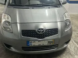 Usado 2006 Toyota Yaris Sedan | € 5.300