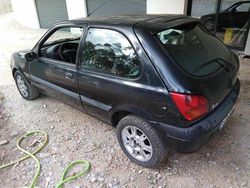 Preto Usado 1999 Ford Fiesta Citadino | € 1.300