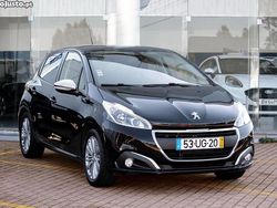 Preto Usado 2018 Peugeot 208 Style Citadino | € 10.950 (Preço justo)