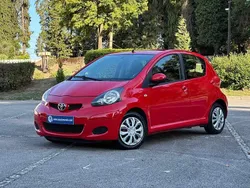 Vermelho Usado 2009 Toyota Aygo Citadino | € 5.990 (Preço elevado)