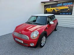 Vermelho Usado 2007 Mini Cooper Coupé Coupé | € 4.950