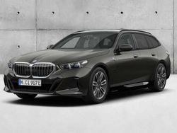 Cinza sophisto metalizada brilhante Novo 2025 BMW 530e Comfort Edition Carrinha | € 83.090 (Preço justo)