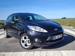 Preto Usado 2010 Ford Fiesta Titanium Citadino | € 4.990 (Preço justo)