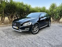 Usado 2015 Volvo V60 CC Carrinha | € 9.250