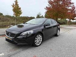 Preto Usado 2012 Volvo V40 Citadino | € 11.950 (Preço justo)