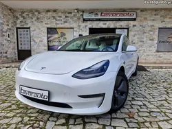 Branco Usado 2020 Tesla Model 3 Long Range Sedan | € 28.500 (Preço justo)