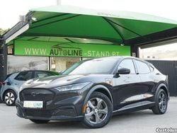 Branco Usado 2022 Ford Mustang Mach-E SUV | € 36.000 (Bom preço)