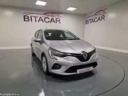 Preto Usado 2021 Renault Clio V Intens | € 18.500 (Preço justo)