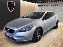 Cinzento Usado 2017 Volvo V40 Carrinha | € 14.950 (Preço justo)