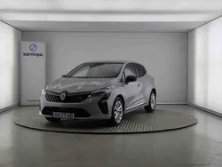 Cinzento Usado 2023 Renault Clio V Evolution | € 17.200 (Preço justo)