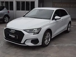 Branco Usado 2023 Audi A3 Advanced Carrinha | € 25.500