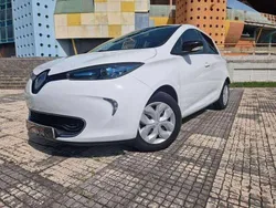 Branco Usado 2016 Renault Zoe Life Citadino | € 9.500 (Preço justo)