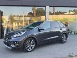 Cinza escuro Usado 2020 Kia Niro SUV | € 21.450 (Super Preço)