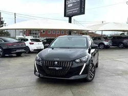 Preto Usado 2023 Peugeot 208 Allure Citadino | € 18.500 (Preço justo)