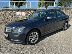 Cinza Usado 2013 Mercedes C220 Avantgarde Sedan | € 17.950