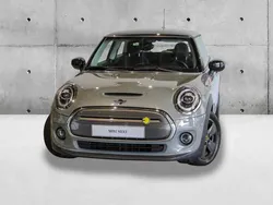 Moonwalk grey metalizado Usado 2020 Mini Cooper SE Citadino | € 20.950 (Preço elevado)