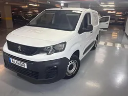 Branco Usado 2021 Peugeot Partner Premium Monovolume | € 15.500 (Preço justo)