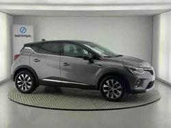 Cinzento Usado 2024 Renault Captur Techno SUV | € 20.990 (Preço justo)
