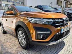 Laranja Usado 2022 Dacia Sandero Essentiel Citadino | € 14.950 (Preço justo)