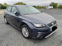 Cinza Usado 2024 Seat Ibiza Style | € 17.900 (Preço justo)