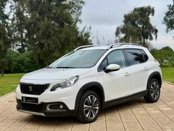 Branco Usado 2018 Peugeot 2008 Allure SUV | € 11.900 (Preço elevado)