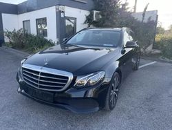 Preto Usado 2020 Mercedes E300 Exclusive Citadino | € 38.900