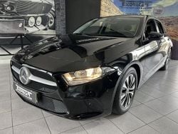 Preto Usado 2020 Mercedes A180 Business Citadino | € 23.600 (Preço justo)