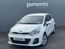 Branco Usado 2016 Kia Rio | € 10.750 (Preço elevado)