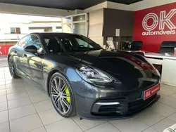 Cinzento Usado 2018 Porsche Panamera 4 Edition Sedan | € 70.500 (Bom preço)