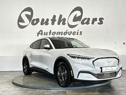 Branco Usado 2021 Ford Mustang Mach-E Premium SUV | € 29.990 (Bom preço)