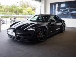 Preto jet metalizado Usado 2024 Porsche Taycan 4S Sedan | € 109.000 (Preço elevado)