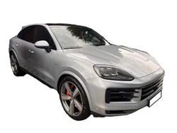Cinzento Usado 2024 Porsche Cayenne SUV | € 139.999