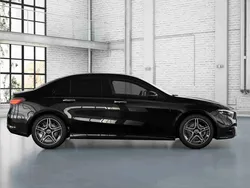Preto Novo 2025 Mercedes A180 Sedan | € 49.770 (Preço justo)