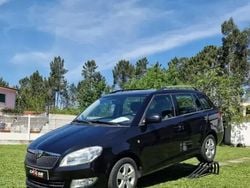 Preto Usado 2014 Skoda Fabia Active Citadino | € 7.990