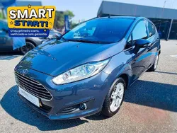 Cinzento Usado 2015 Ford Fiesta Citadino | € 9.000 (Preço justo)