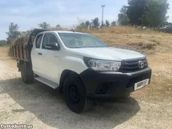 Branco Usado 2017 Toyota HiLux Pickup | € 20.900