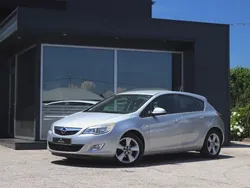 Cinzento Usado 2010 Opel Astra | € 6.950 (Preço justo)