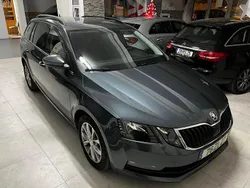 Cinza Usado 2019 Skoda Octavia Active Carrinha | € 14.500 (Preço justo)
