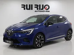 Azul Usado 2023 Renault Clio V Techno | € 16.990 (Preço justo)